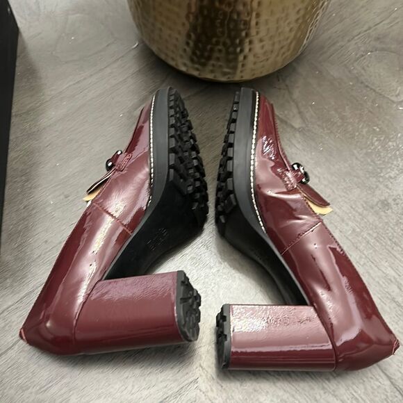 Naturalizer Callie Patent Leather Chain Detail Lug Sole Moc Loafer Pumps - Picture 8 of 9